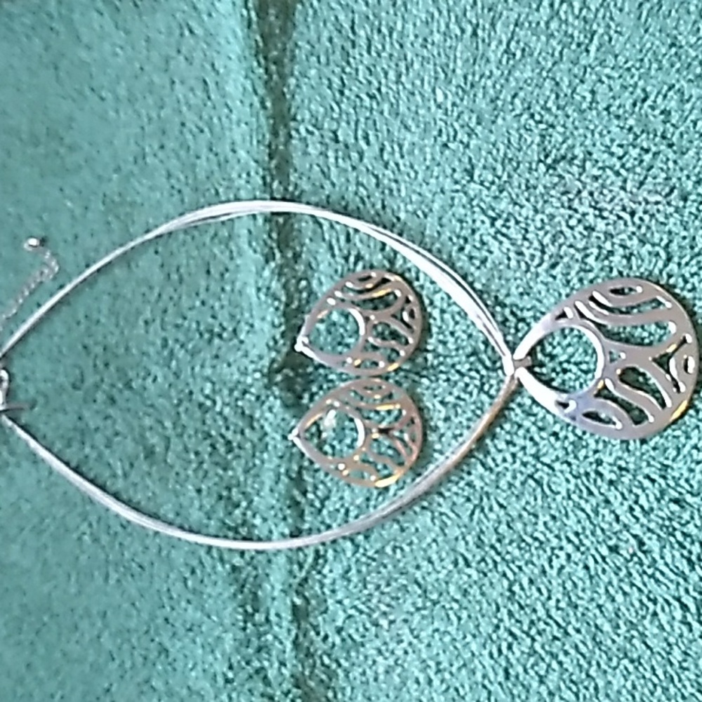 Necklace & Earrings